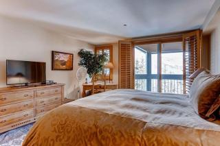 Kiva 324 by East West Hospitality - 2