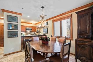 Kiva 235 by East West Hospitality - 6