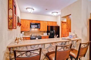 Kiva 233 by East West Hospitality - 5