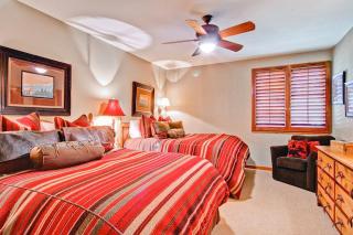 Kiva 233 by East West Hospitality - 2