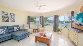 Waterside Escape - Yamba - 9