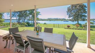 Waterside Escape - Yamba - 2