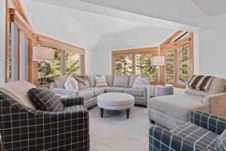 Kiva 436 by East West Hospitality - 6