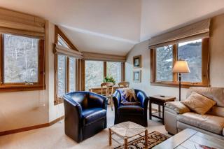 Kiva 432 by East West Hospitality - 6