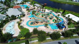 Stunning 2BR with Lake View at Storey Lake Resort - Kissimmee - 1