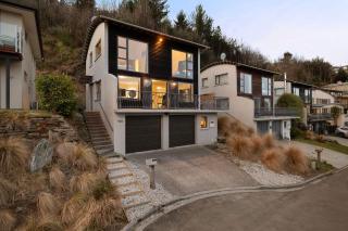 Peak Paradise Lodge - Hot Tub - Lake Views - Queenstown - 1