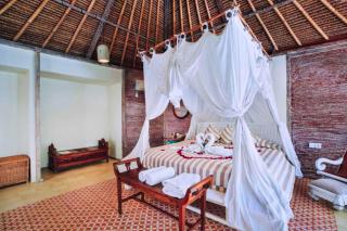 Vanshika 1 BR Garden Villa Shared Pool ZN219 - Sanur - 5