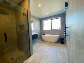 Luxurious Twizel Escape - 2