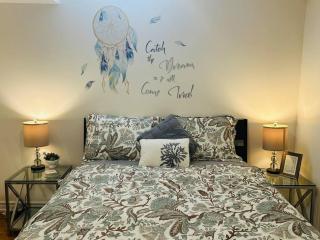 2B Basement, Mins to Lake, Free Parking - Richmond Hill - 0