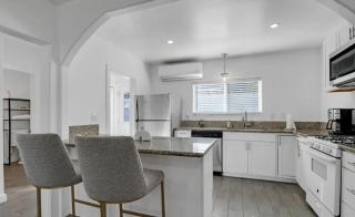 Luxury Mid City Home With Firepit - Los Angeles - 5