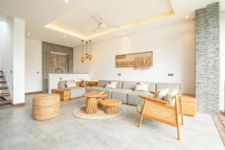 Seaside Luxury 4br Villa, 400m To Finns, Canggu - Canggu - 7