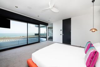 Somers Sanctuary - Luxury Interiors, Pool, Sauna, Water Views, Theatre Room - Somers - 2
