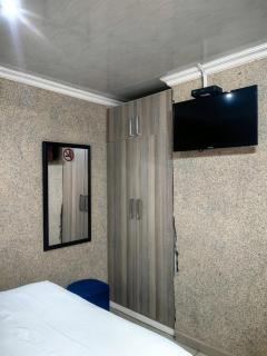Princeville Guest Lodge - Soweto - 3