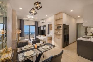 Monarchy Luxury 2 Bedroom Apartment Danang by Villuxy - Danang - 7