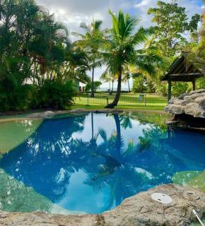 Belles on Ballow - Lorikeet Lodge - Absolute Waterfront - Amity Point - 3