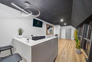 The Pier Pods on the water- 50m from Townsville bus terminal and ferry terminal- Passport ID requried - Townsville - 7