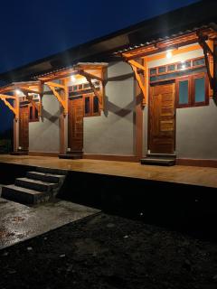 Para para cafe & cottage - Berastagi - 2