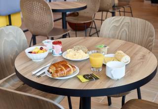 B&B HOTEL Paris Clichy-sous-Bois 3 étoiles - Clichy-sous-Bois - 6