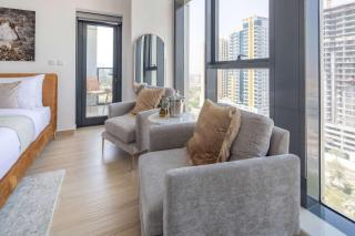 Frank Porter - Regina Tower - Dubai - 5