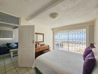 Beachcombers 13 - Ballito - 1
