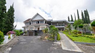 Hotel Selecta Batu Malang - 5