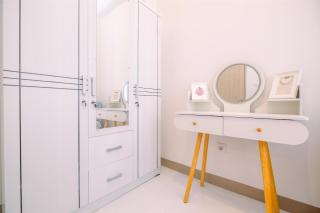 Comfort and Nice 2BR at Tokyo Riverside PIK 2 Apartment By Travelio - Rawalembang - 3