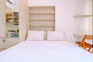 Comfy and Best Choice Studio Apartment Tokyo Riverside PIK 2 By Travelio - Rawalembang - 5