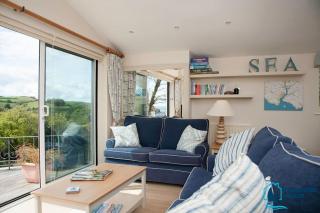 Elevated Coastal Escape - Breathtaking Views - Salcombe - 3