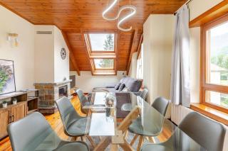 Family Attic Esterri - 1