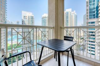 Blueground 29 Boulevard lake view pool gym DXB-1295 - Dubai - 7