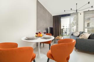 Luksusowe Studio w Łodzi z Biurkiem, Balkonem i Klimatyzatorem by Renters Prestige - Łódź - 4