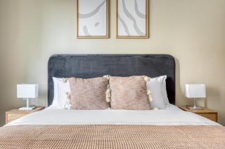 Blueground Boulevard Central pool gym DXB-1179 - Dubai - 1