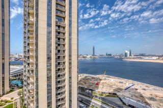 Blueground Dubai Creek Harbour pool gym DXB-1218 - Dubai - 3