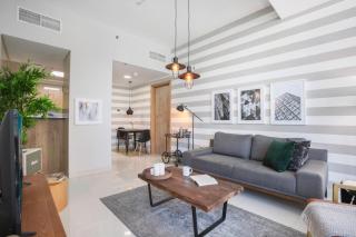 Blueground Marina pool gym DXB-104 - 8