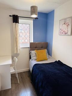 Home away from home - Mile End - 4