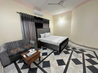 Decent Luxury Guest House F-11 - Islamabad - 2