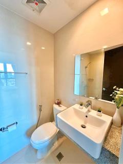 Uptown Parksuites BGC with Balcony - Manila - 3