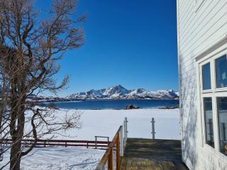 Peaceful property with spectacular sea view - Leknes - 5