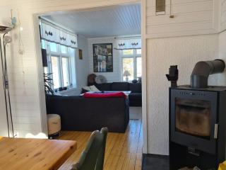Peaceful property with spectacular sea view - Leknes - 7