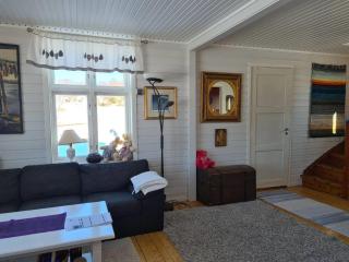 Peaceful property with spectacular sea view - Leknes - 8