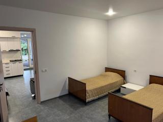Zukas GUEST HOUSE - Batumi - 4