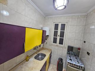 Downtown simple apartment - families only - 6