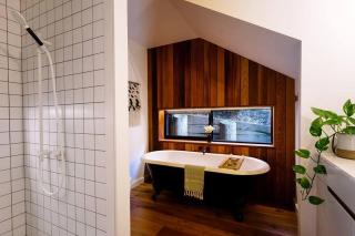 This stunning architectural home recently appeared in the NZ - 9