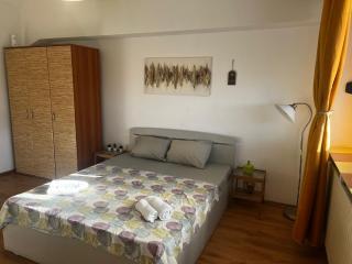 LazyNest - Central Studio with Balcony on Magheru - 4