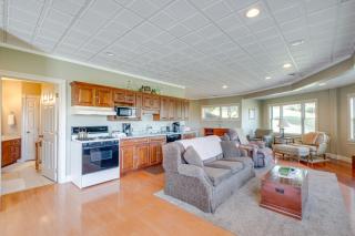 Holmes With a View Studio Millersburg Retreat! - Millersburg - 8