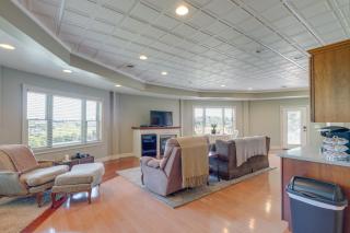 Holmes With a View Studio Millersburg Retreat! - Millersburg - 3