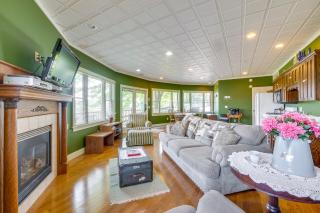 Amish Country Getaway with Pastoral Views! - Millersburg - 8