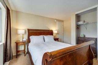 Calistoga Vineyard Getaway Wine Tastings Included - 1