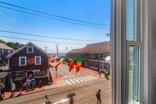 Steps from Nightlife Dining & Shopping - Provincetown - 8
