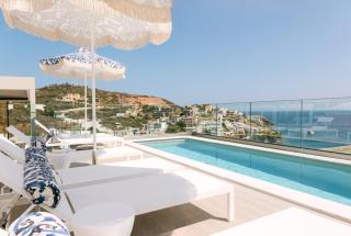 Golden Luxury Suites - 0